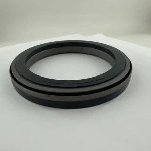 Silicone Composite Metal Shell Oil Seal 100*135*13/18 High Temperature Resistant Wheel Hub Seal for Heavy Truck
